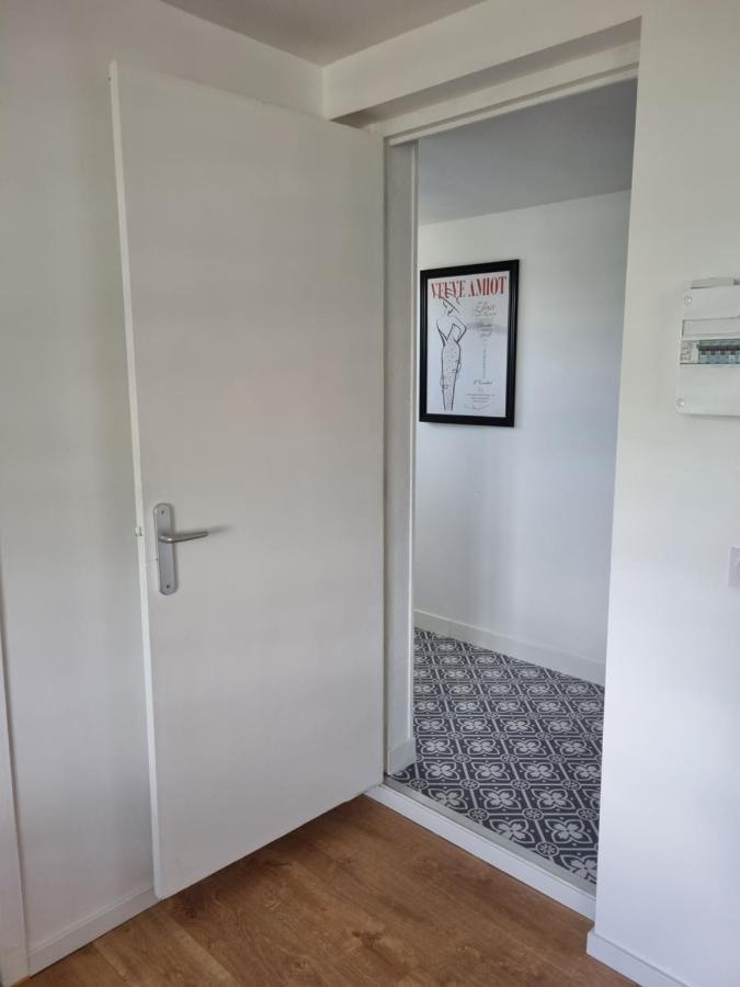 Location saisonnière appartement situé à Saumur Extérieur photo