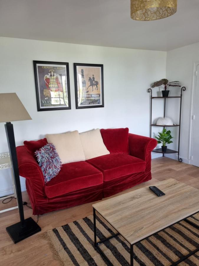 Location saisonnière appartement situé à Saumur Extérieur photo